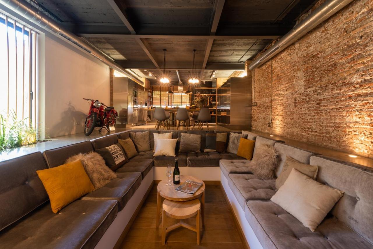 Petit Luxe Loft Apartment Terrassa Exterior photo
